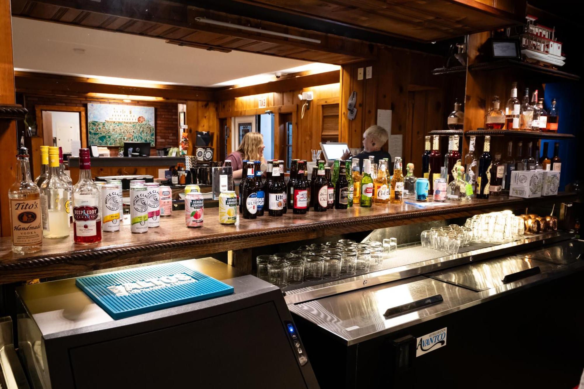 Riverboat Inn & Suites Madison Extérieur photo