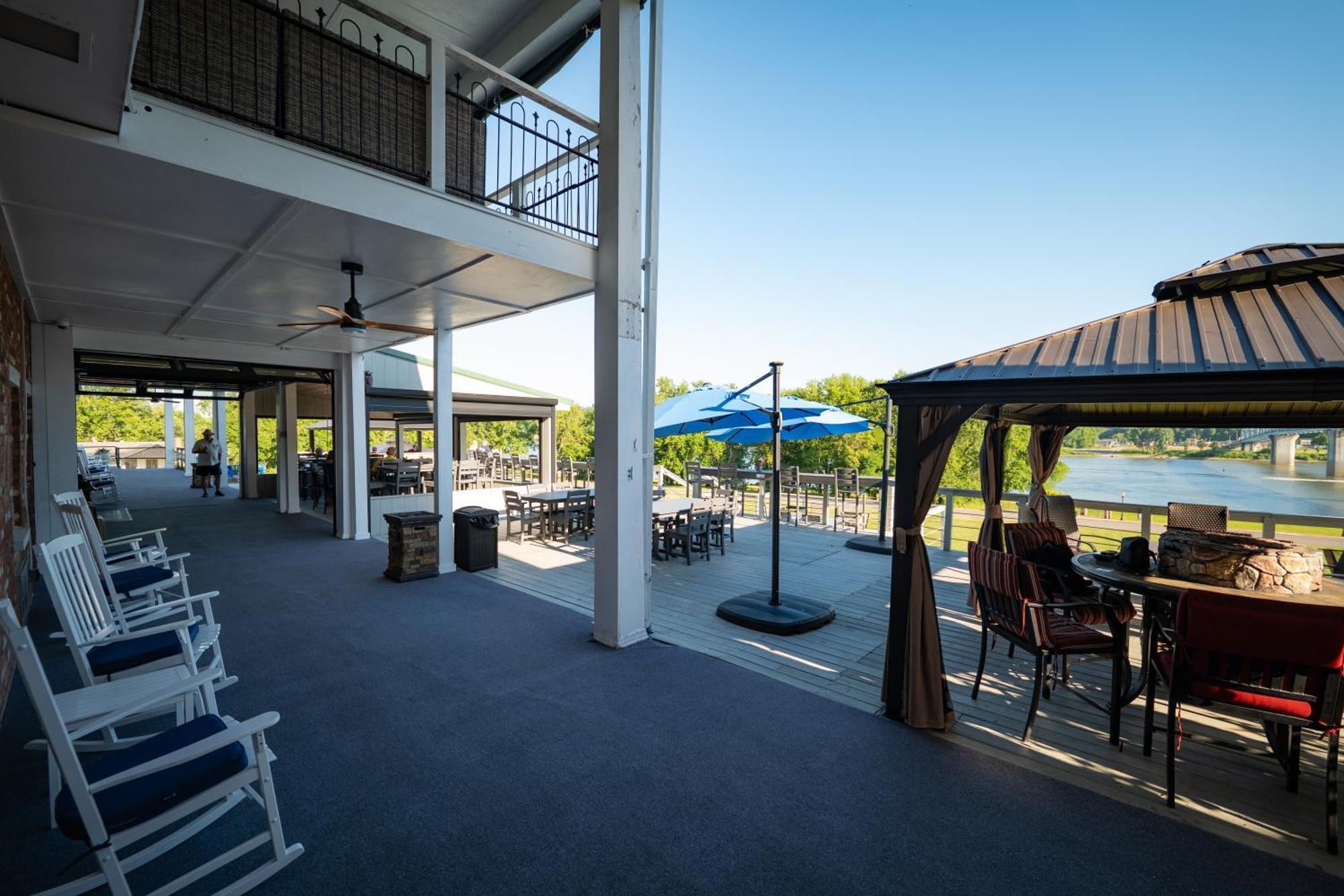 Riverboat Inn & Suites Madison Extérieur photo
