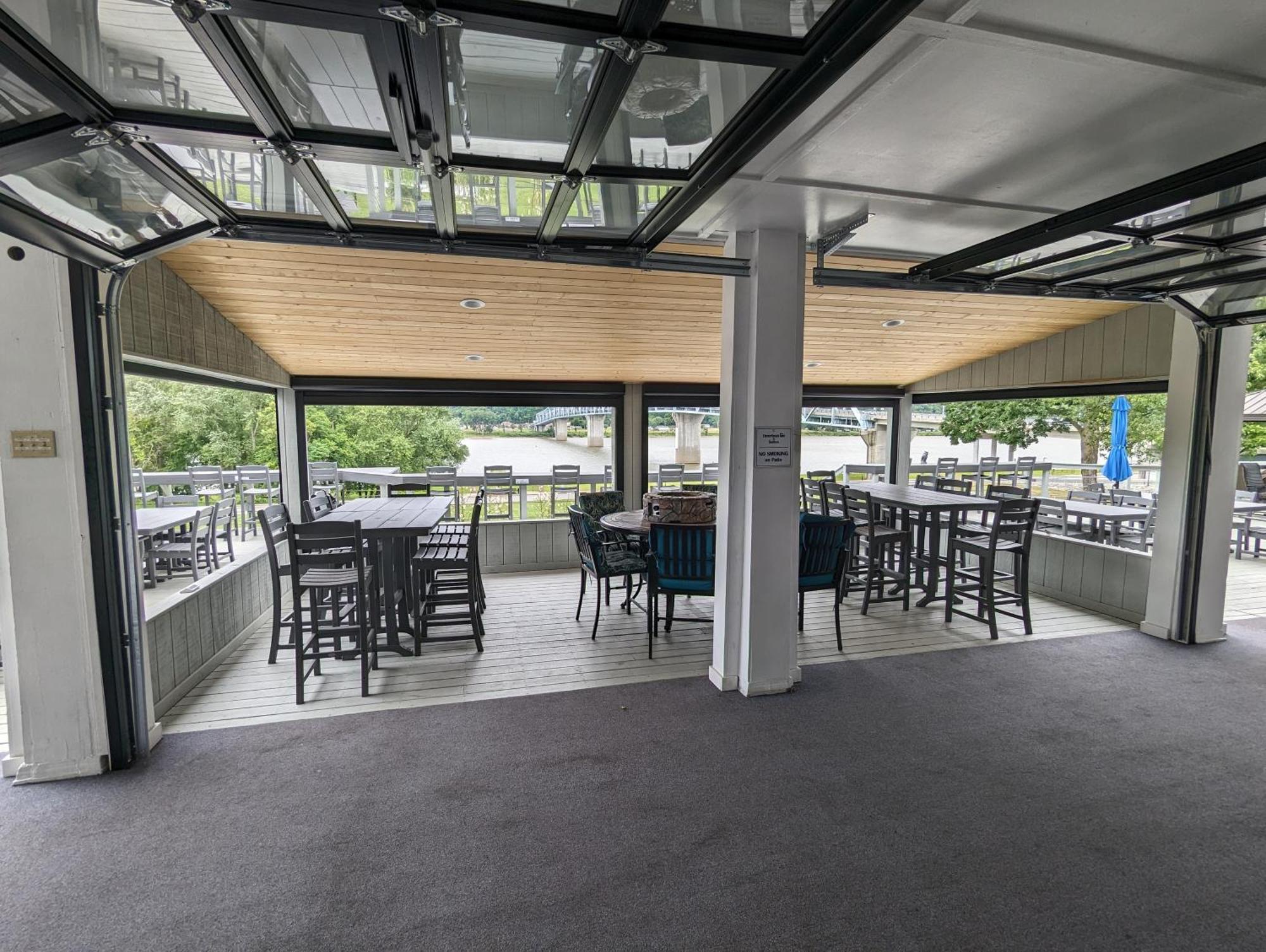 Riverboat Inn & Suites Madison Extérieur photo