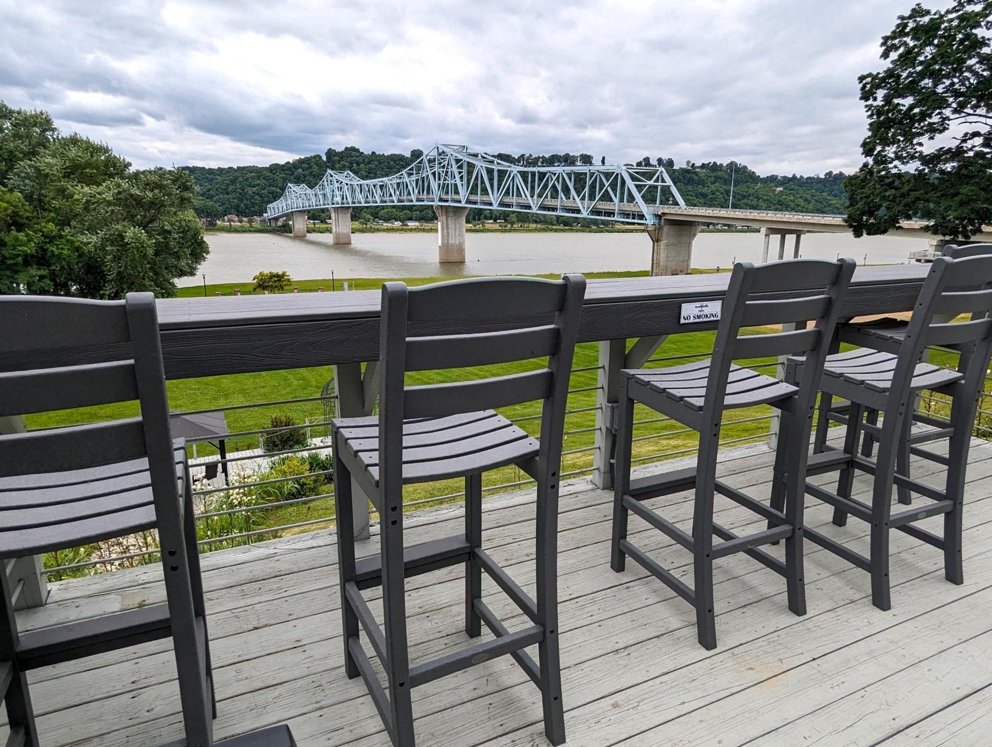 Riverboat Inn & Suites Madison Extérieur photo