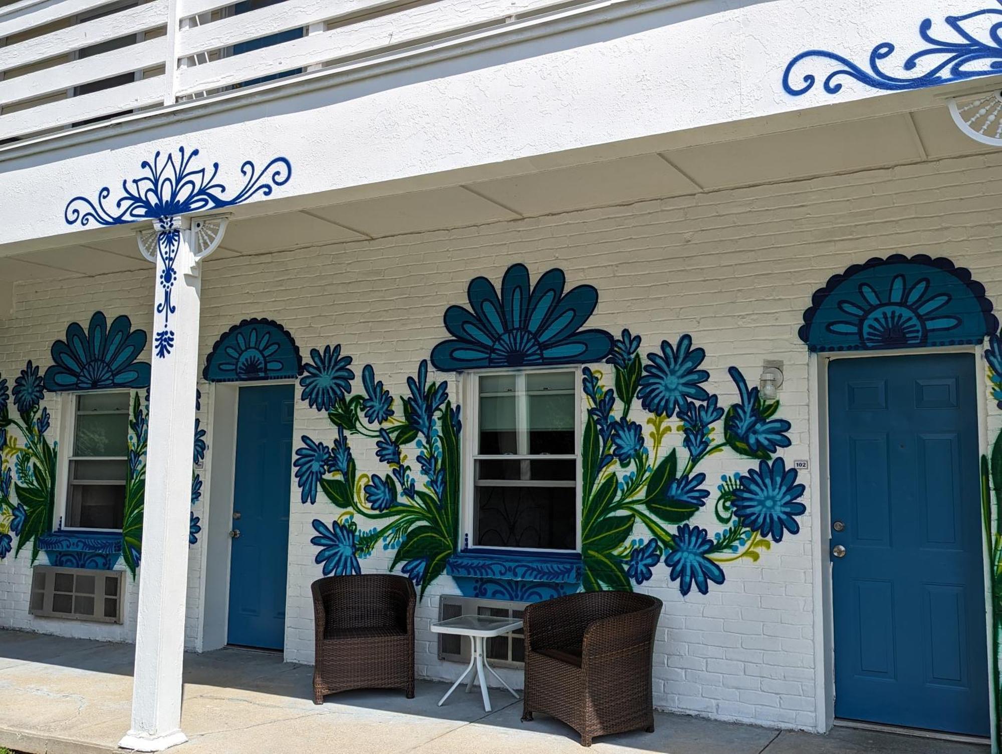 Riverboat Inn & Suites Madison Extérieur photo
